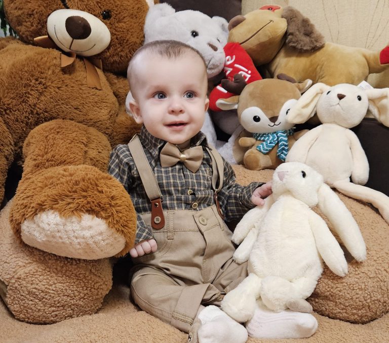 Vos trijų mėnesių Emetui diagnozuota leukemija: antrąjį gimtadienį jis pagaliau pasitinka su šypsena
